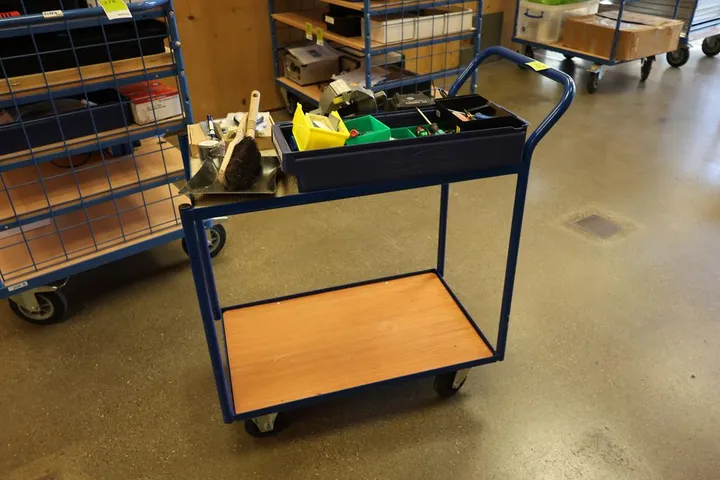 1 x Transportwagen inkl. Inhalt